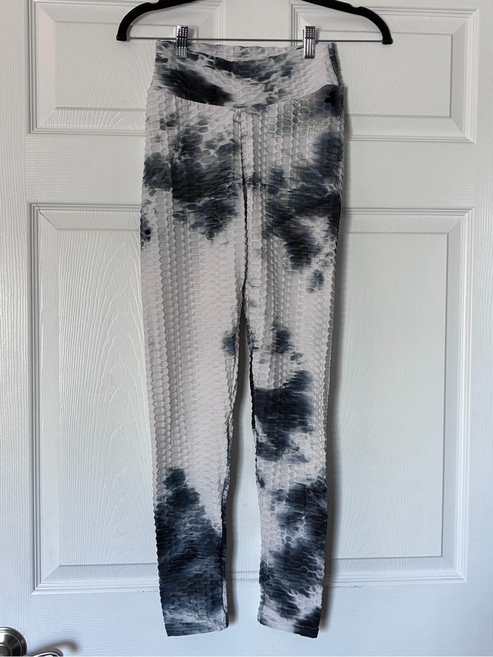Source Unknown Black & White Tie-Dye Textured Track Leggings